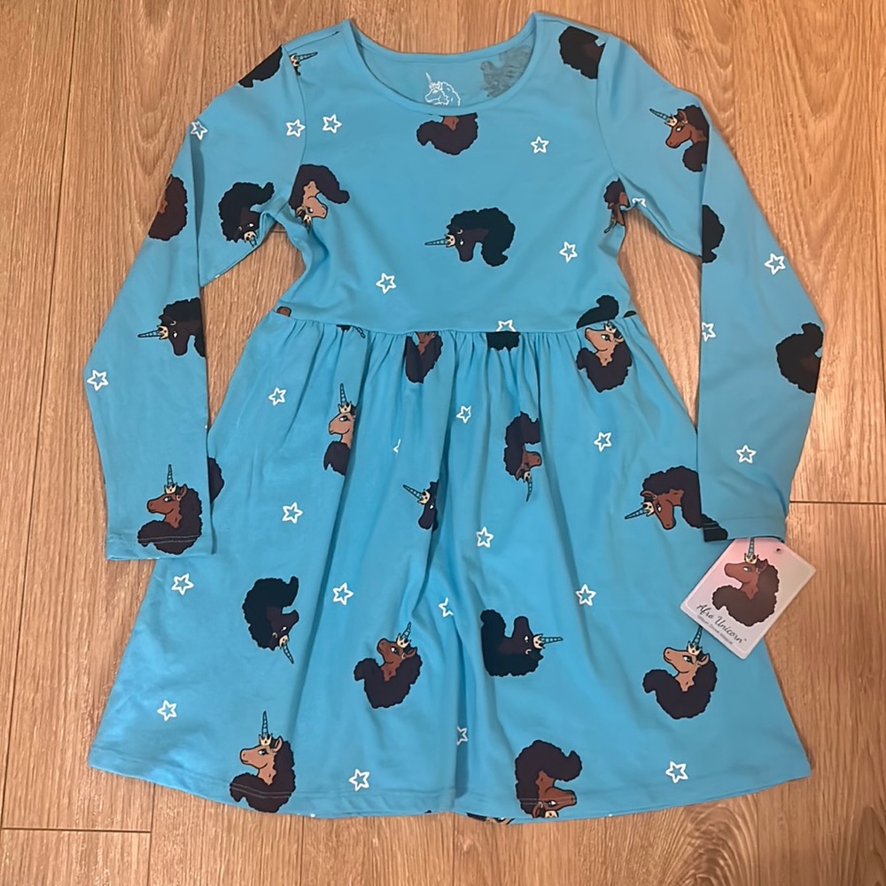 Beautiful unicorn dress - NWT - medium 7/8